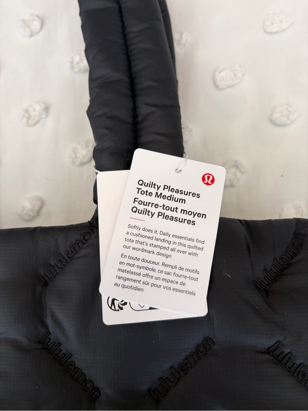 lululemon athletica Black Quality Pleasures Medium Tote 12L (Black ) - Picture 2 of 7